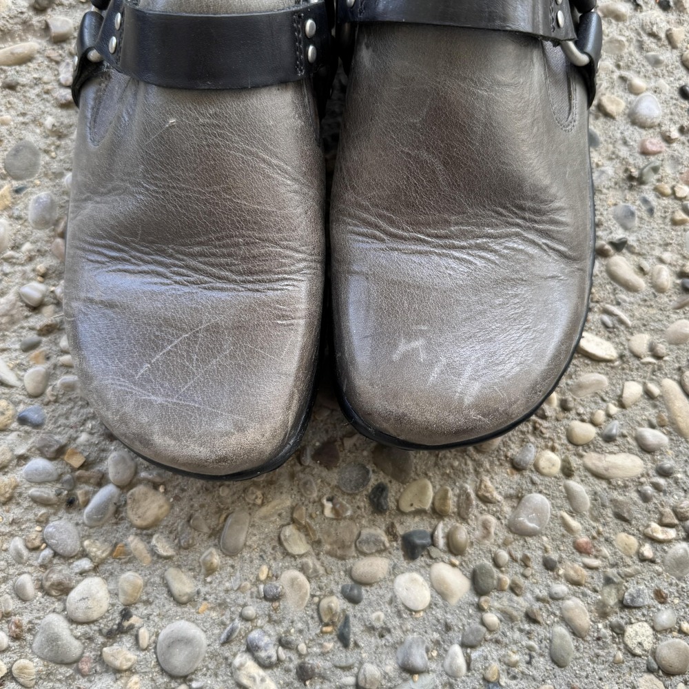 Klogs Footwear Shoes Womens Size 8.5 Gray Leather Clog Mule Black Harness Strap‎ - Picture 3 of 12